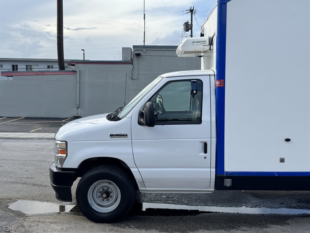 2024 Ford E350 - $25,995