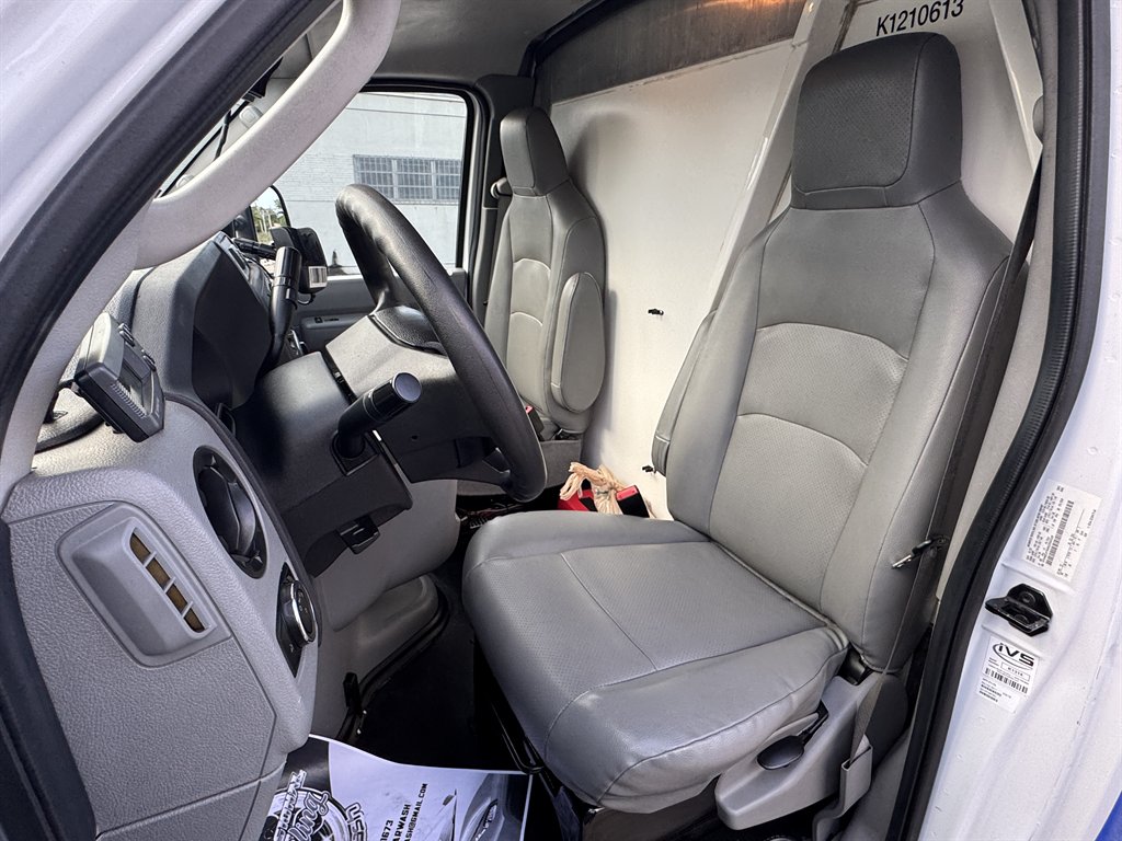 2024 Ford E350 - $25,995