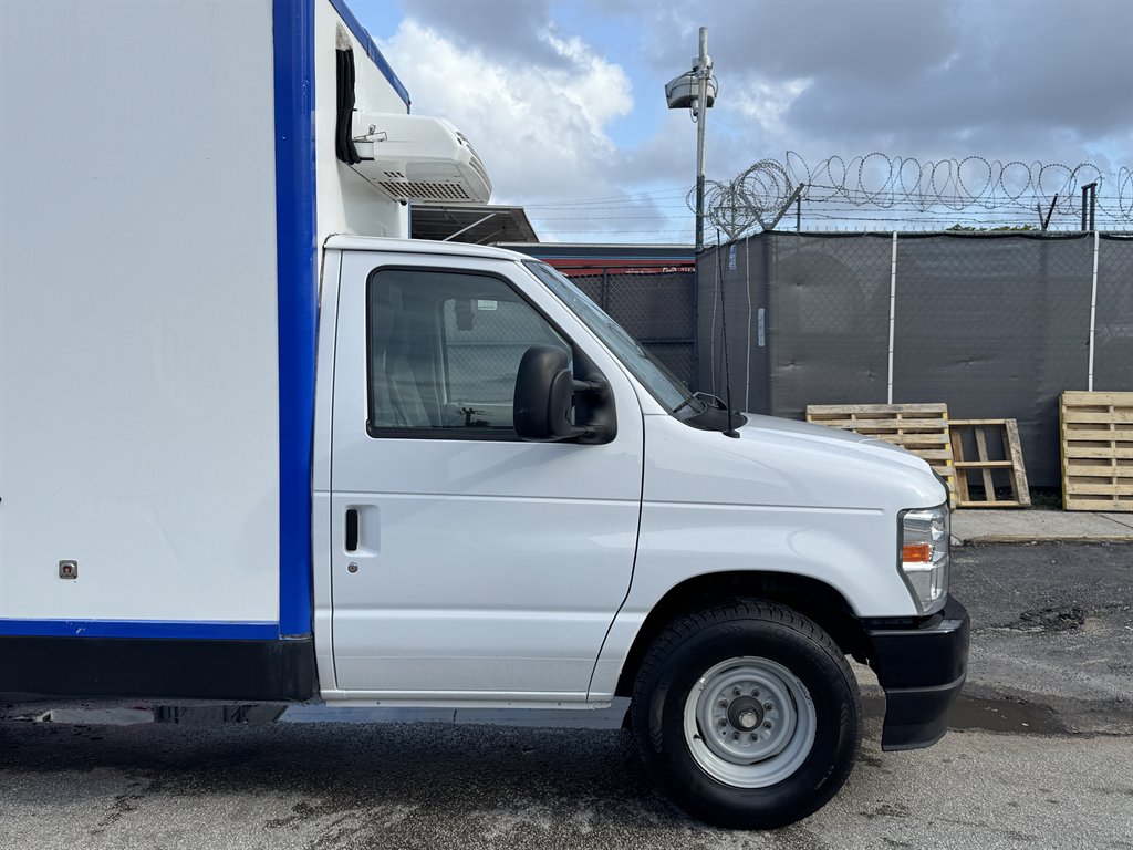 2024 Ford E350 - $25,995