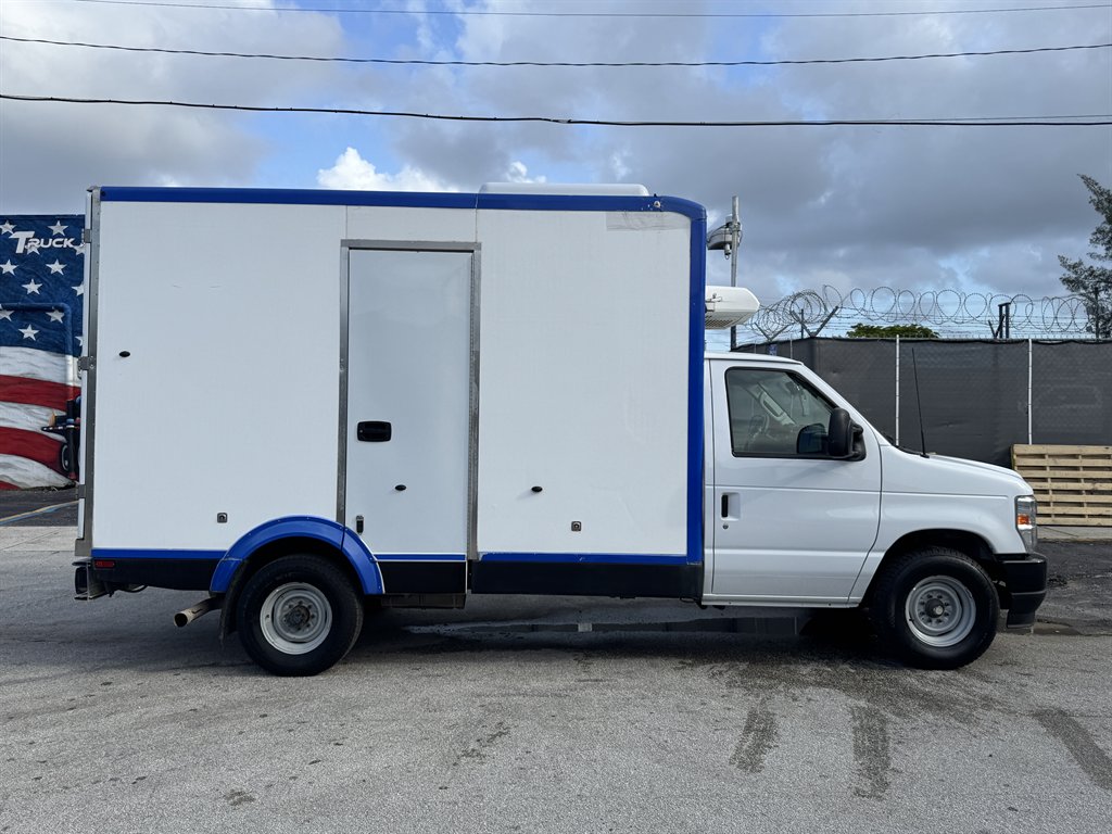 2024 Ford E350 - $25,995