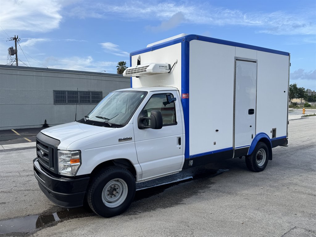 2024 Ford E350 - $25,995