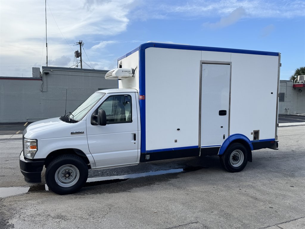 2024 Ford E350 - $25,995