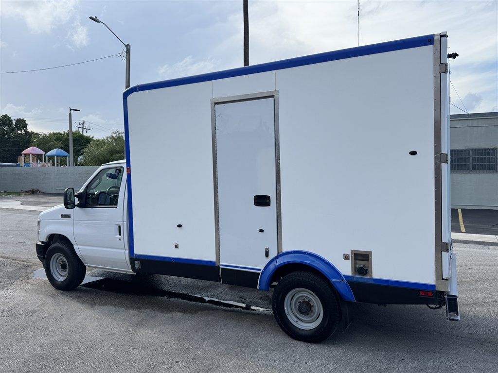 2024 Ford E350 - $25,995