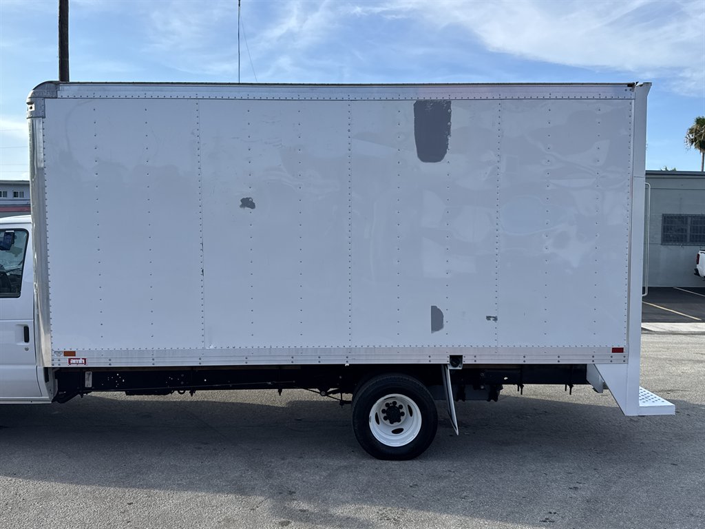 2023 Ford E-450 - $26,995