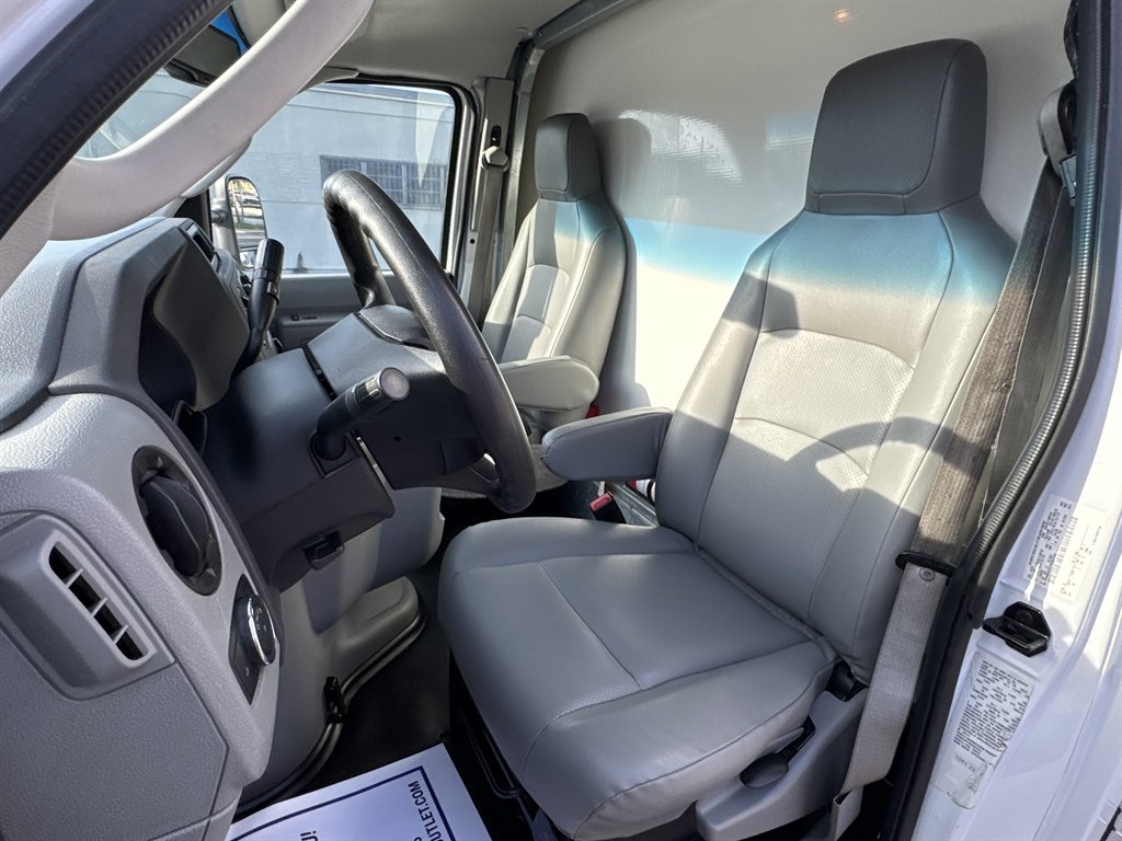 2023 Ford E-450 - $26,995
