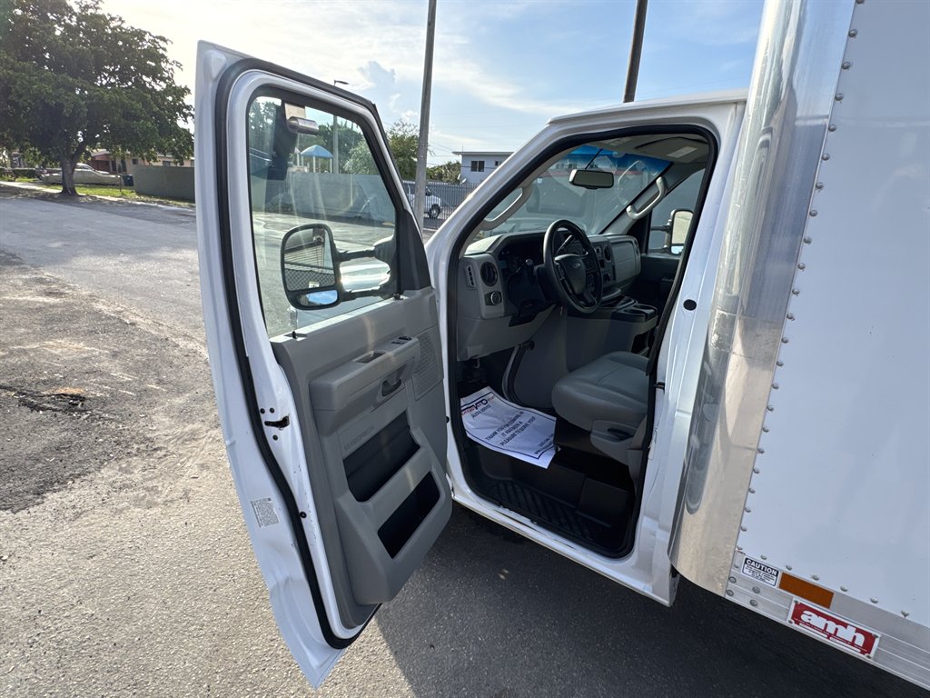 2023 Ford E-450 - $26,995