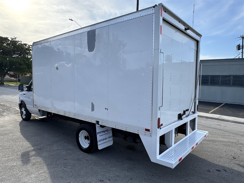 2023 Ford E-450 - $26,995