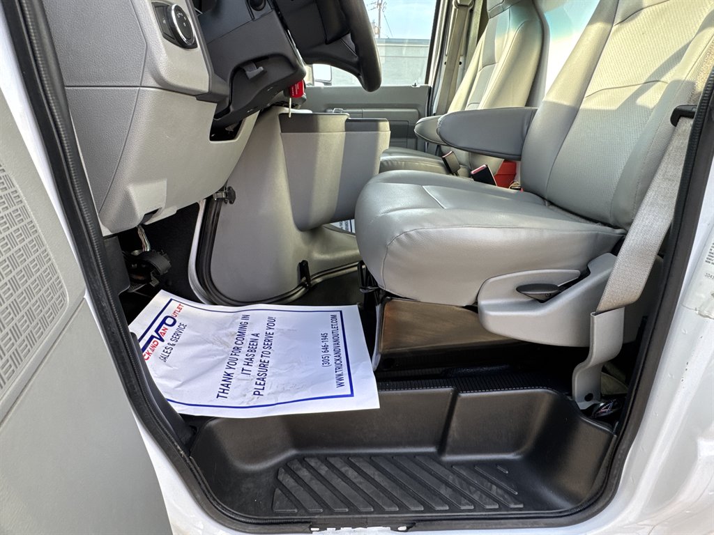 2023 Ford E-450 - $26,995