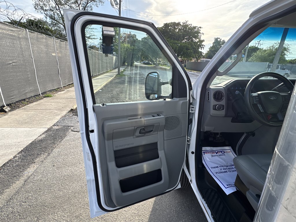 2023 Ford E-450 - $26,995