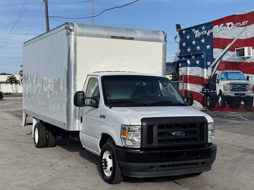 2023 Ford E-450 - $26,995