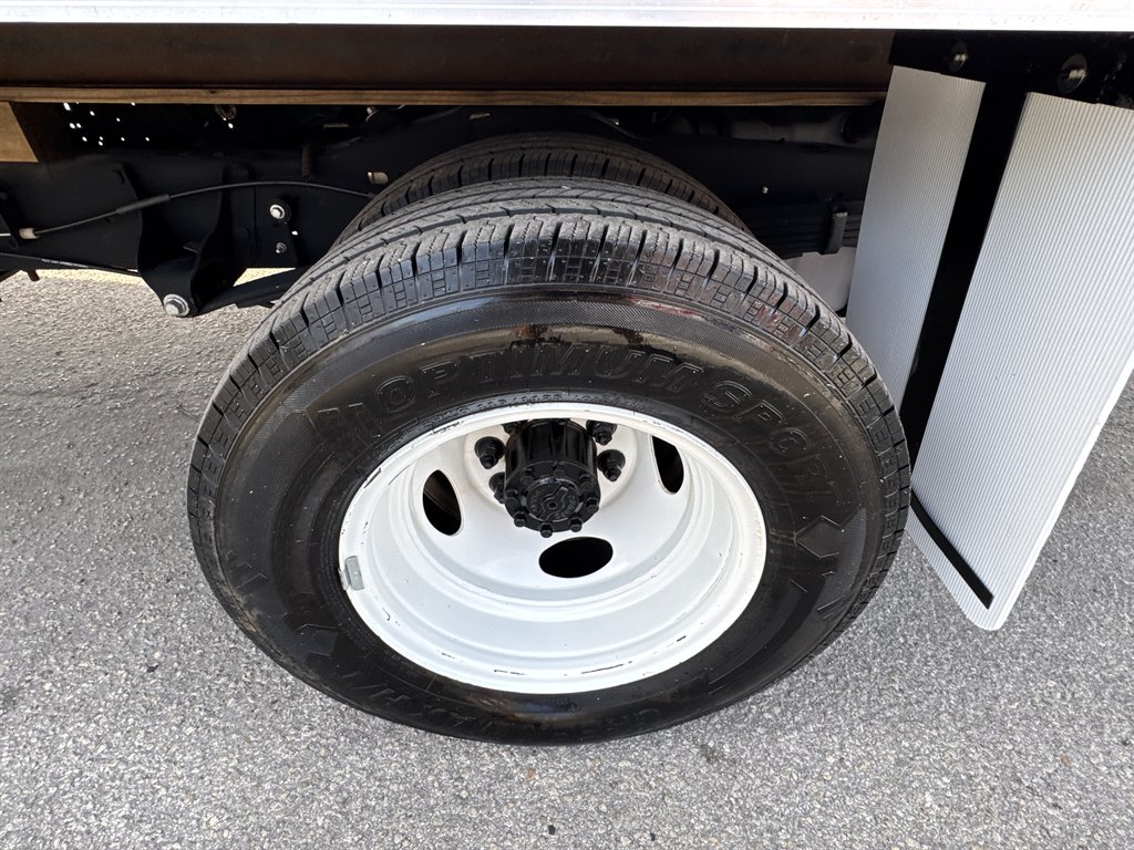 2023 Ford E-450 - $26,995