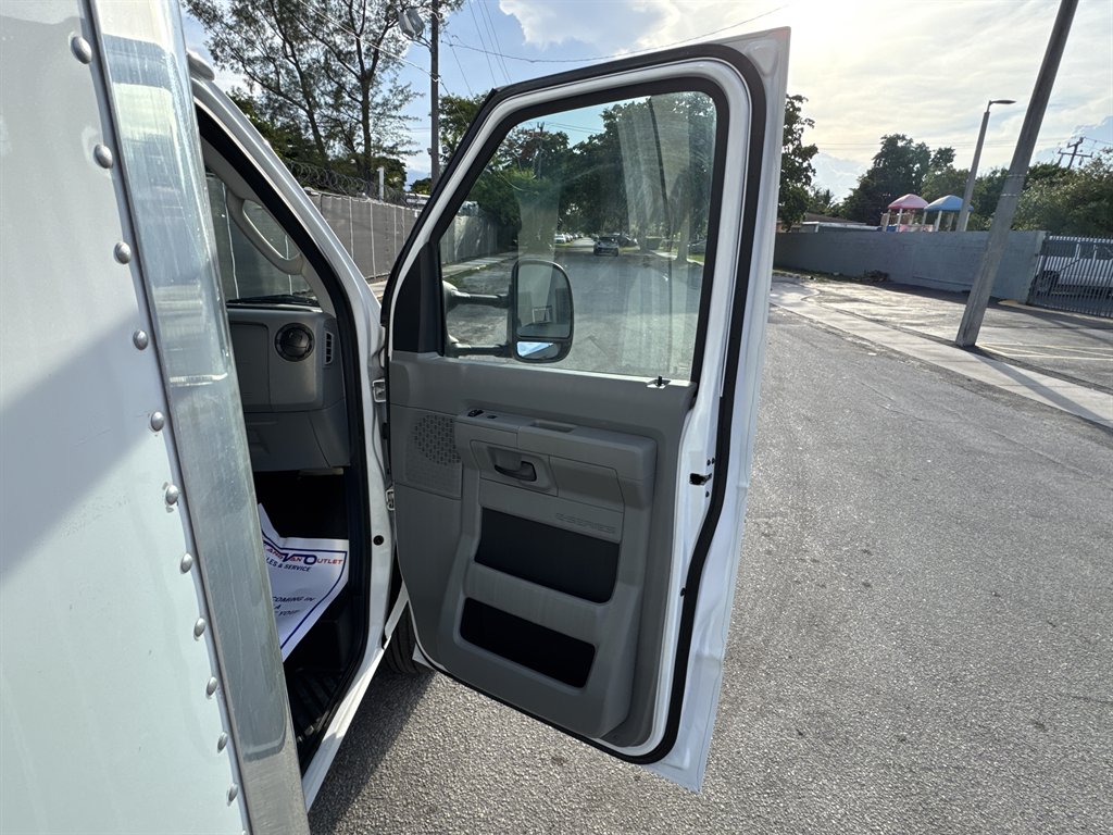 2023 Ford E-450 - $26,995