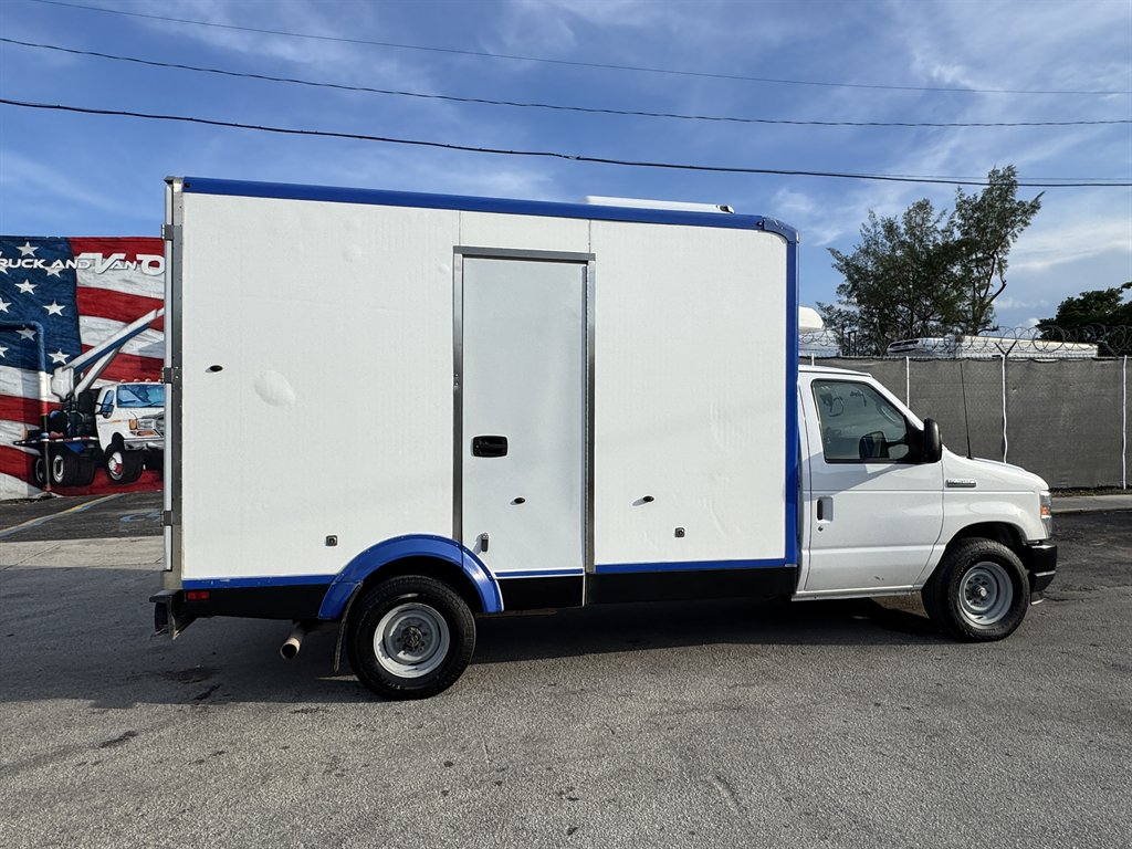 2023 Ford E-350 - $22,995