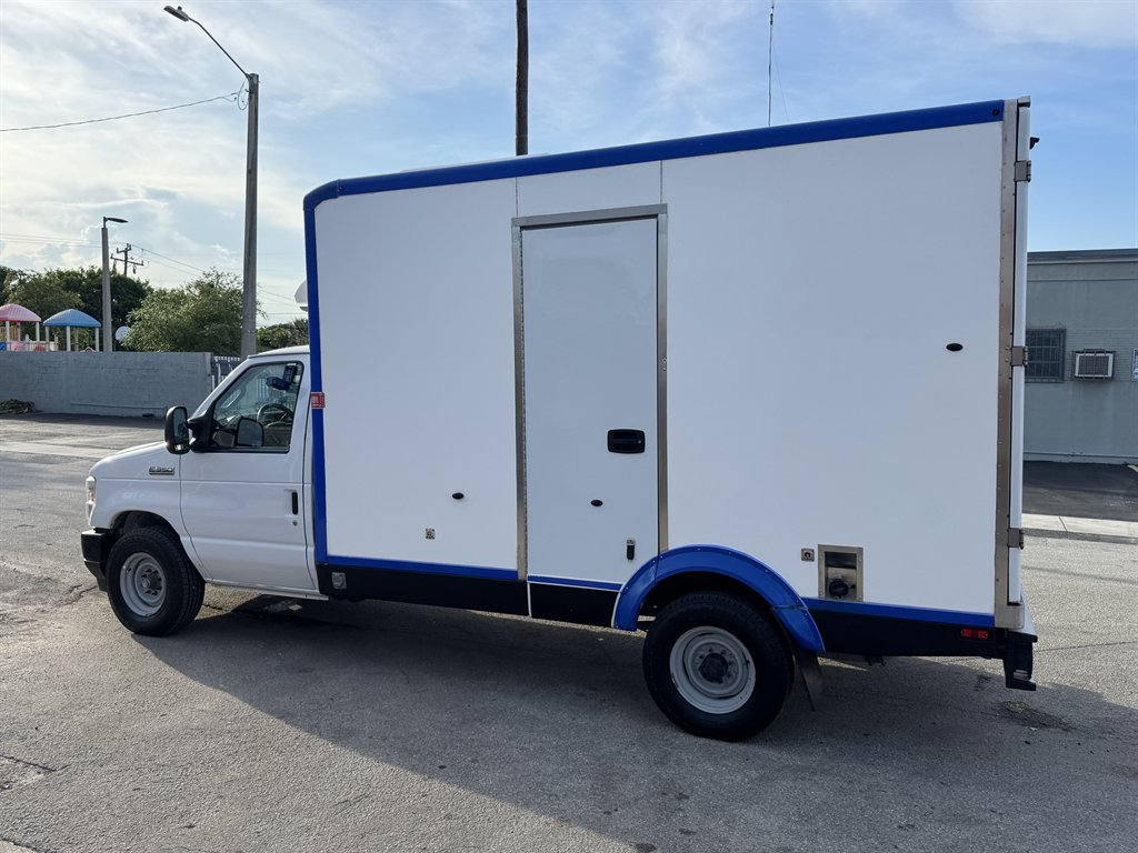 2023 Ford E-350 - $22,995
