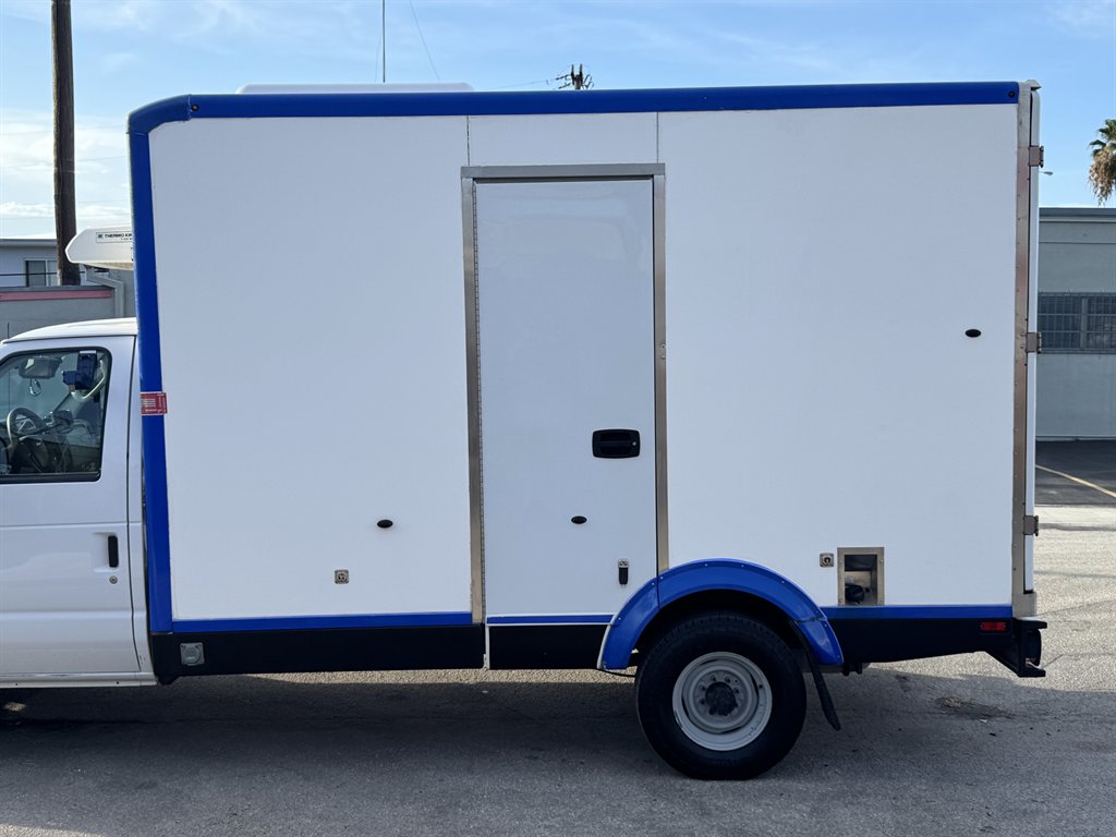 2023 Ford E-350 - $22,995