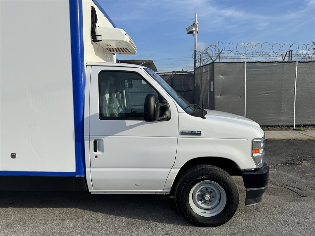 2023 Ford E-350 - $22,995