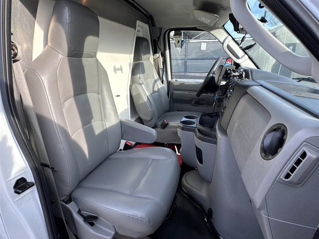 2023 Ford E-350 - $22,995