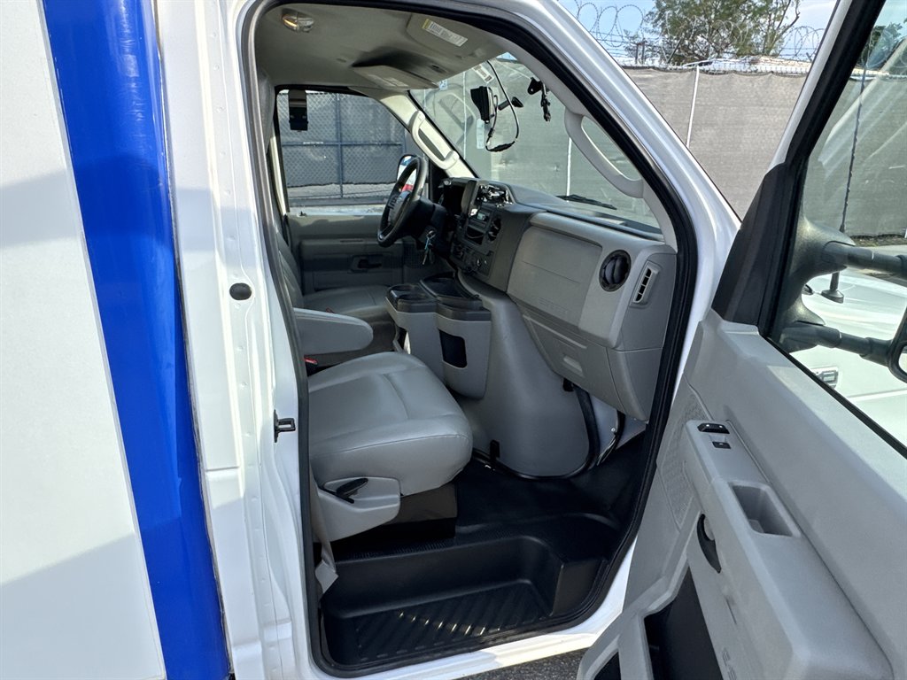 2023 Ford E-350 - $22,995