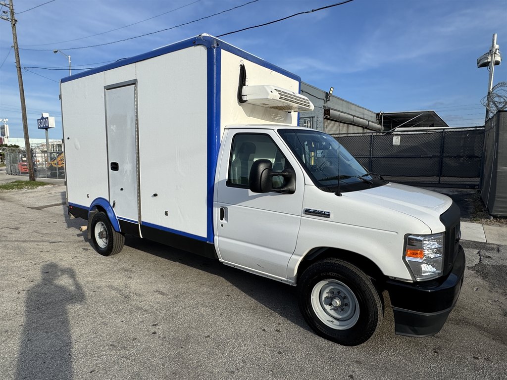2023 Ford E-350 - $22,995