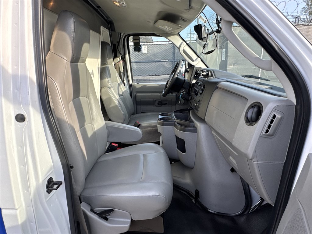 2023 Ford E-350 - $22,995