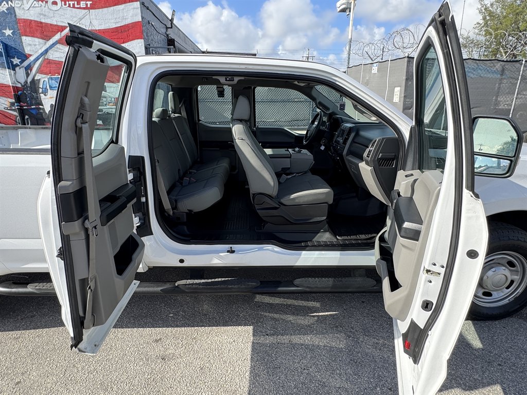 2019 Ford F250 - $22,995