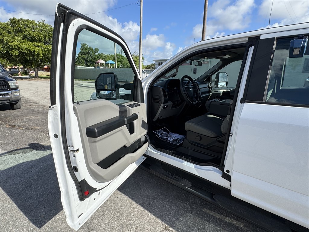 2019 Ford F250 - $22,995