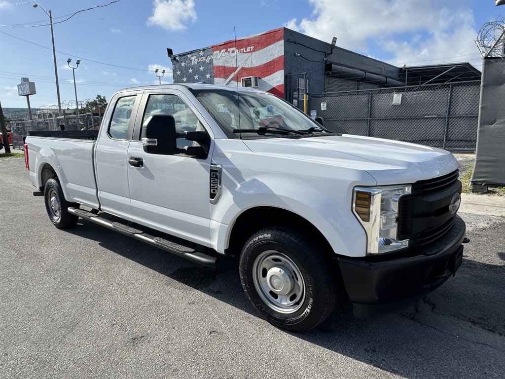 2019 Ford F250 - $22,995