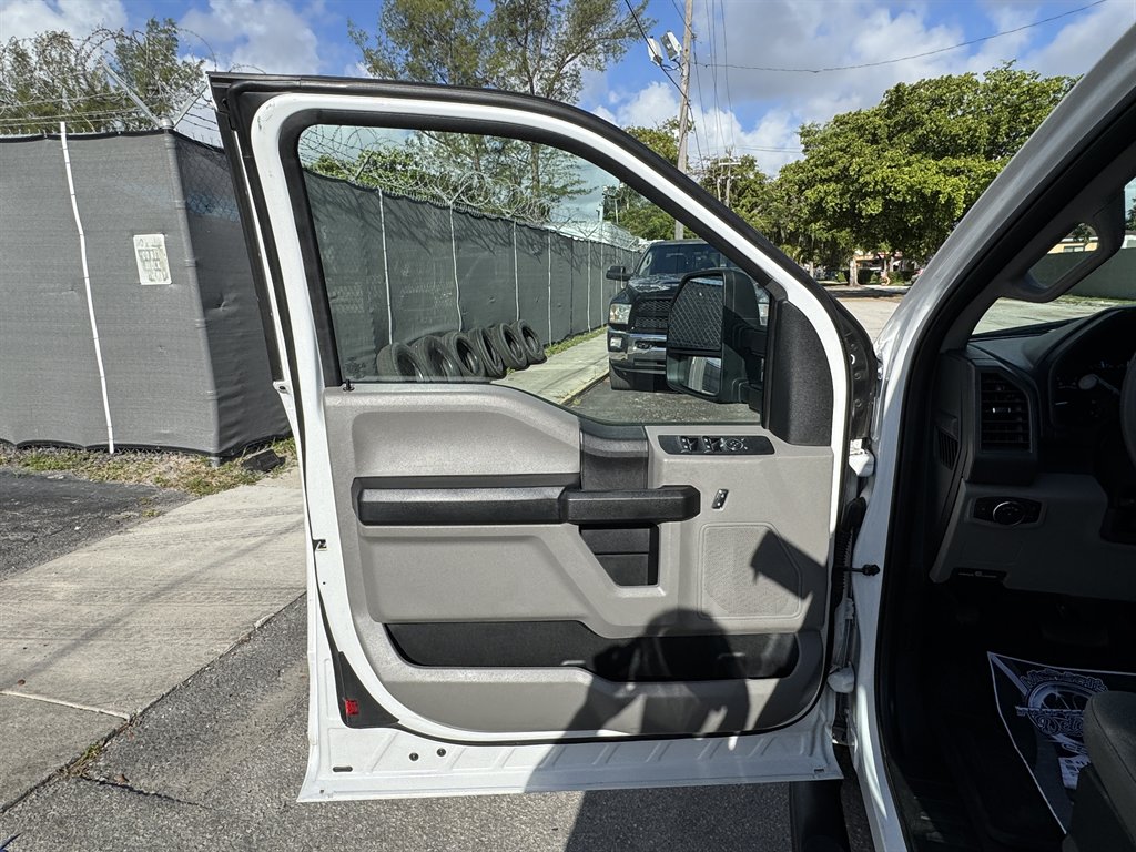 2019 Ford F250 - $22,995