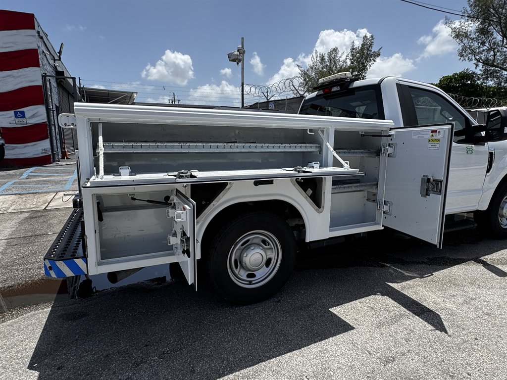 2017 Ford F-250 - $25,995