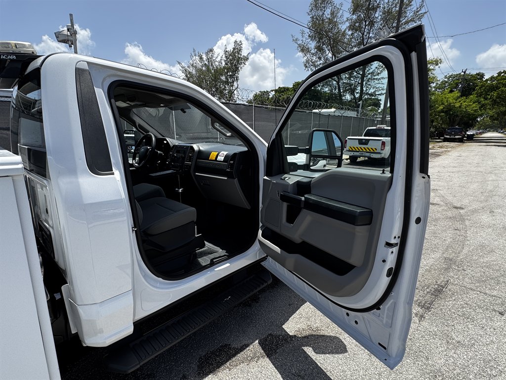 2017 Ford F-250 - $25,995