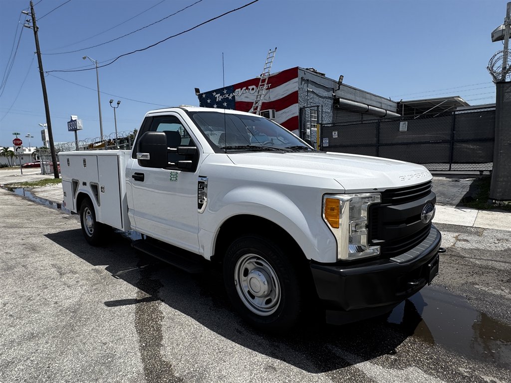 2017 Ford F-250 - $25,995