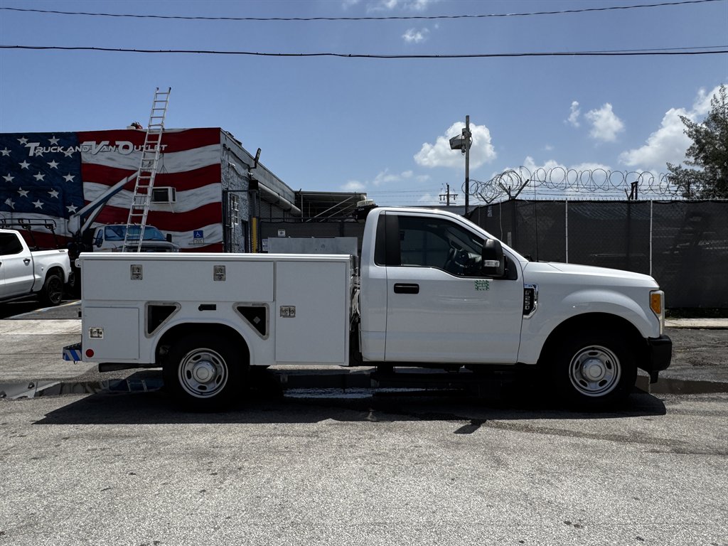 2017 Ford F-250 - $25,995