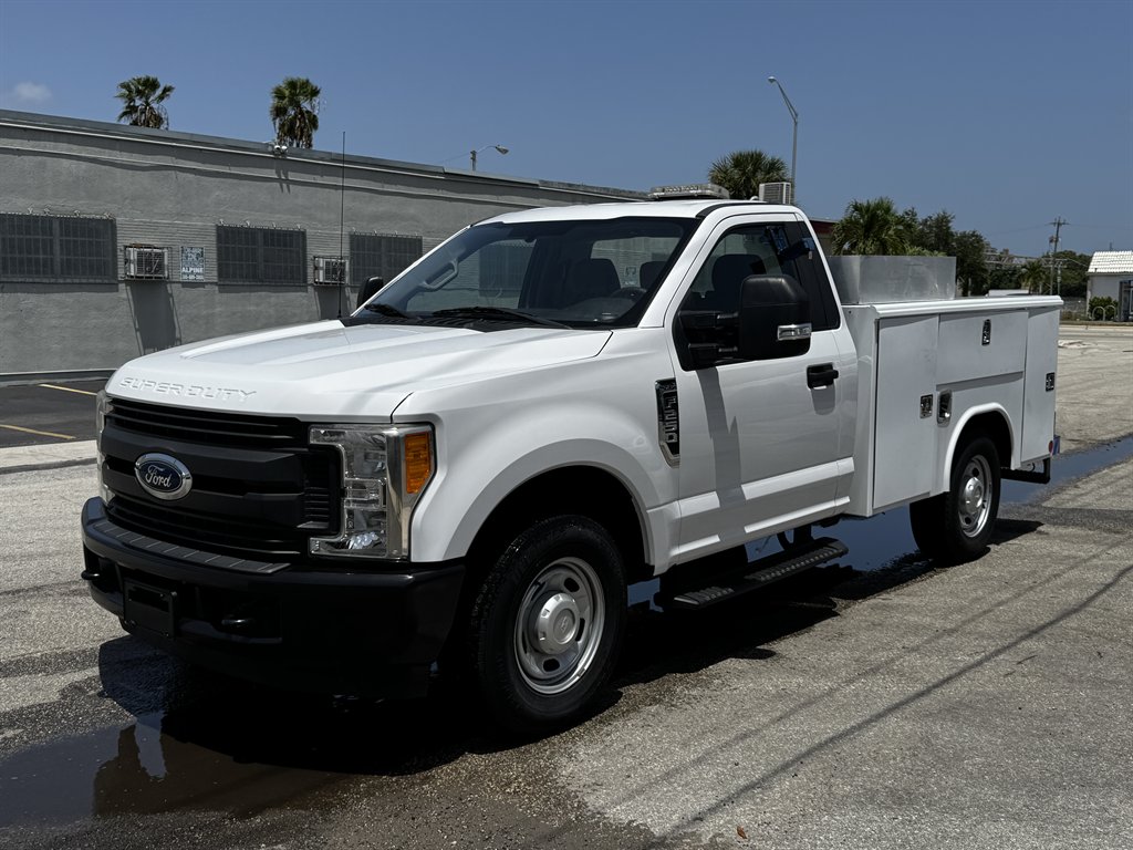 2017 Ford F-250 - $25,995