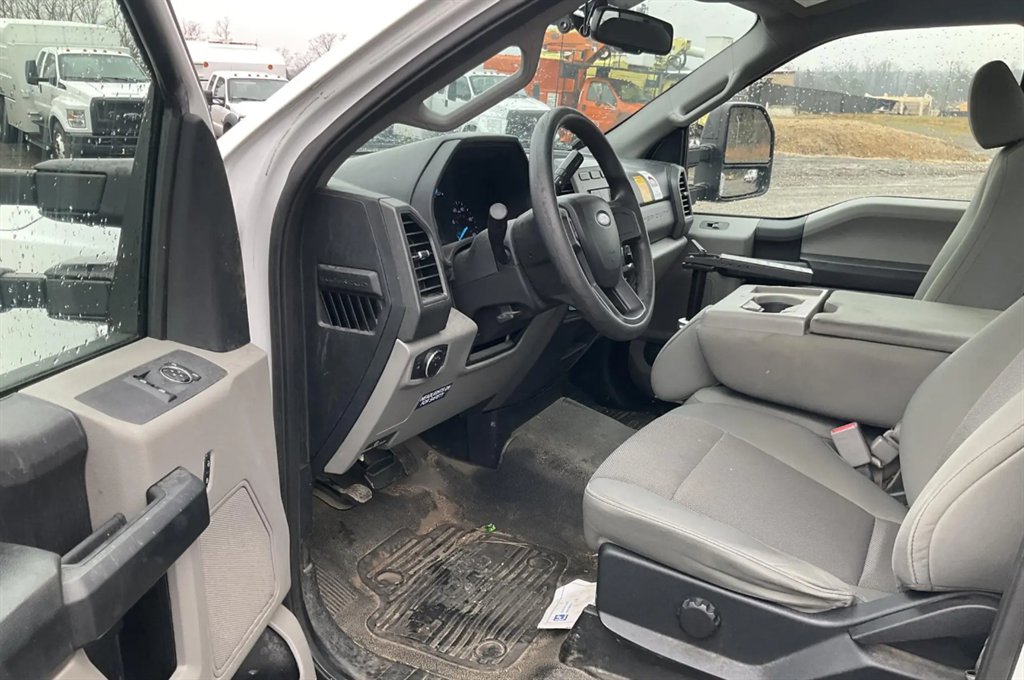 2017 Ford F-250 - $25,995
