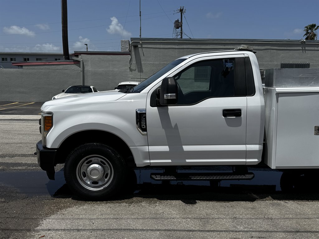 2017 Ford F-250 - $25,995