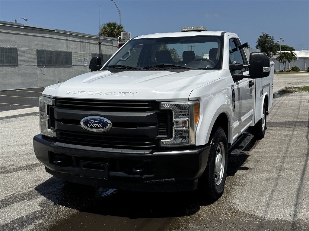 2017 Ford F-250 - $25,995