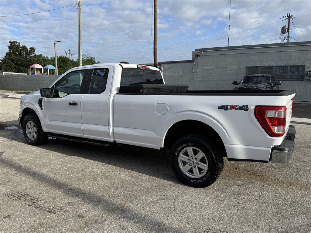 2021 Ford F-150 - $28,595