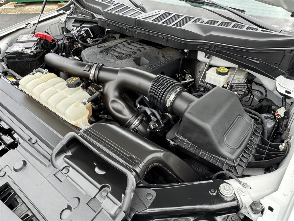 2021 Ford F-150 - $28,595