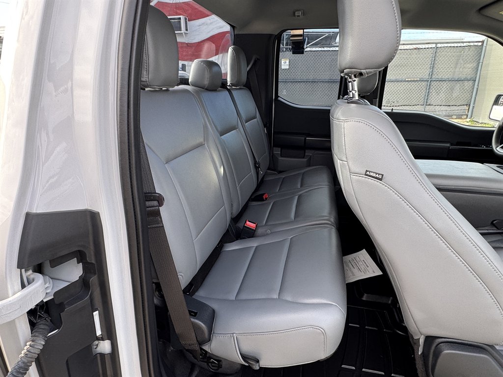 2021 Ford F-150 - $28,595