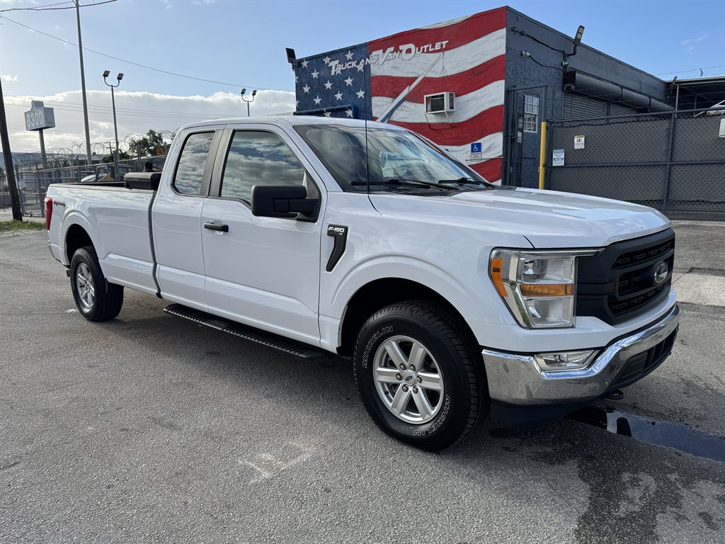 2021 Ford F-150 - $28,595