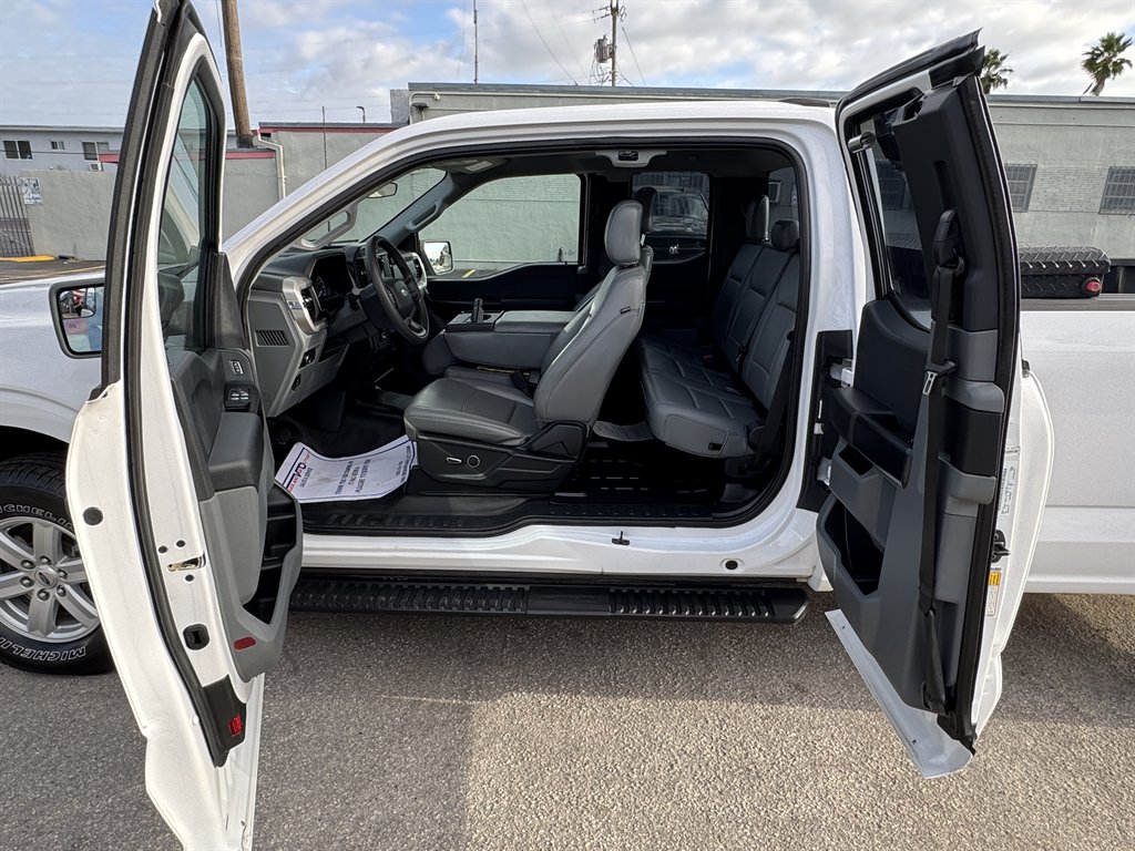 2021 Ford F-150 - $28,595