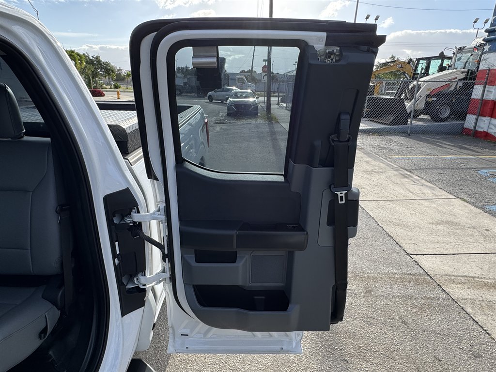 2021 Ford F-150 - $28,595