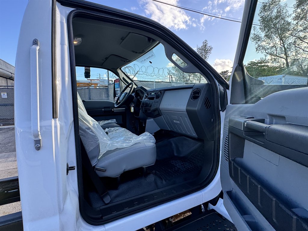 2025 Ford F-750 - $59,995