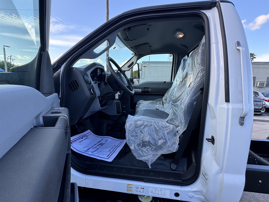 2025 Ford F-750 - $59,995