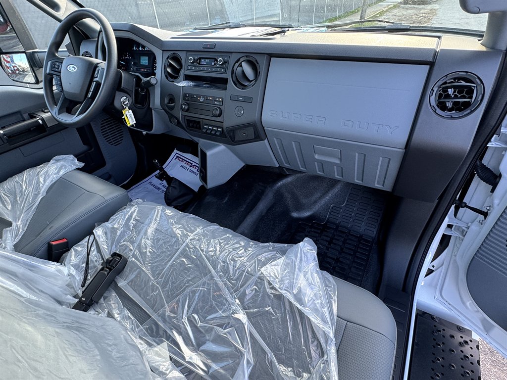 2025 Ford F-750 - $59,995