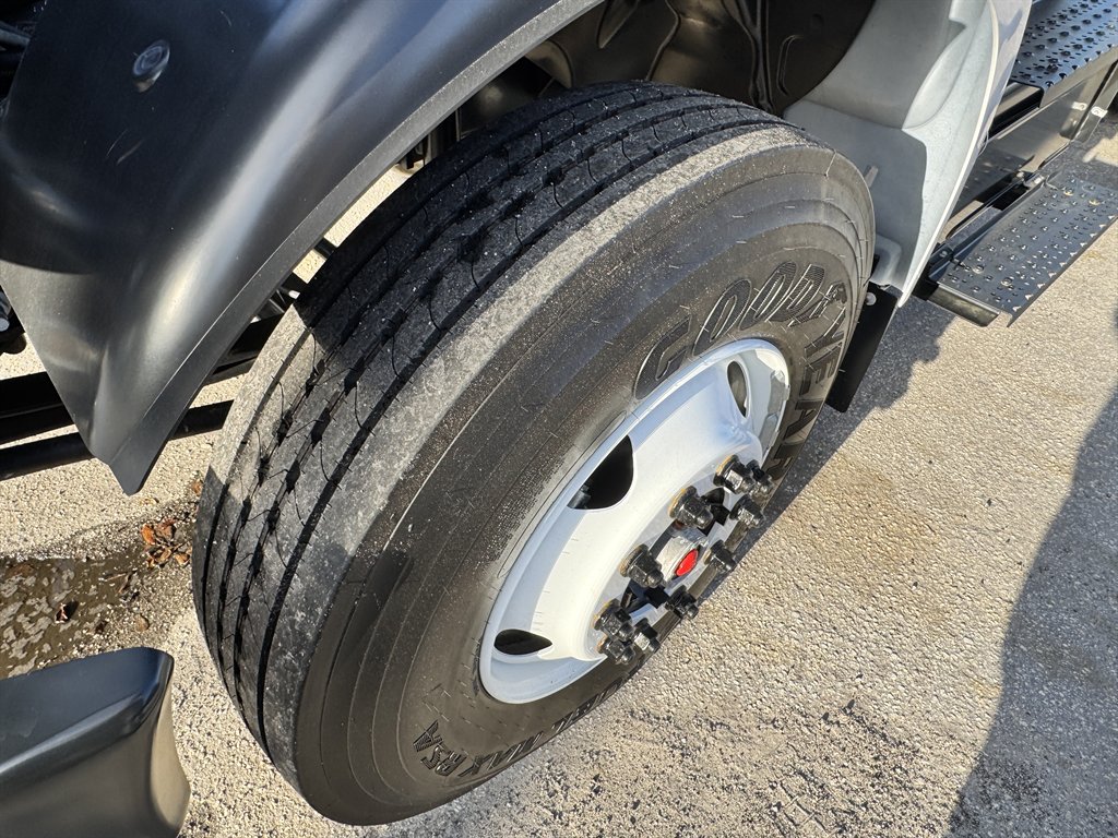 2025 Ford F-750 - $59,995