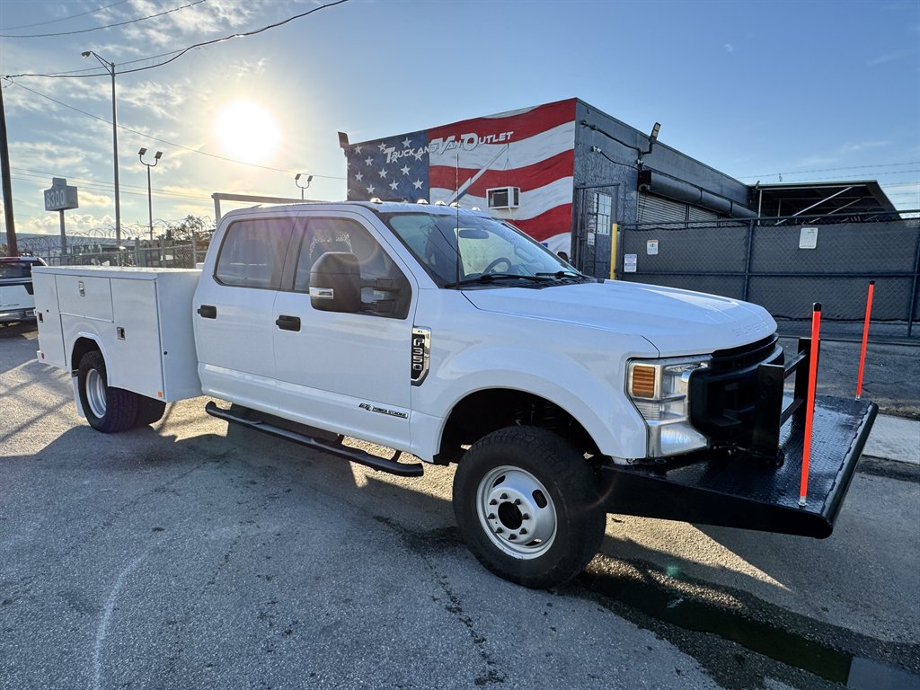 2020 Ford F-150 - $17,995