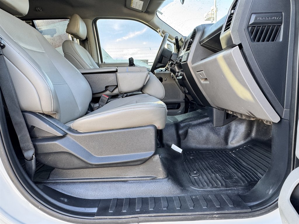 2020 Ford F-150 - $17,995