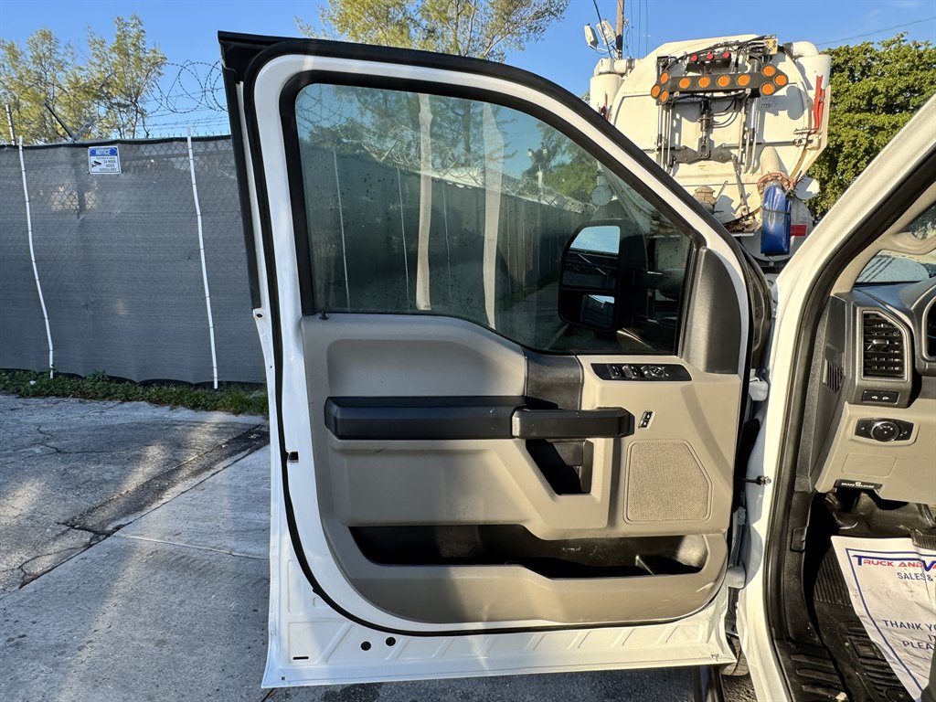 2020 Ford F-150 - $17,995