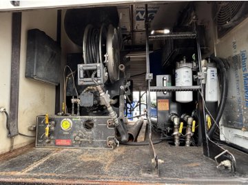 2014 Freightliner 108sd - $79,995